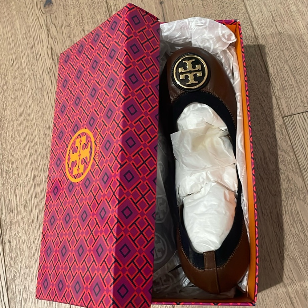 Brown and black NEW Tory Burch ballet flats